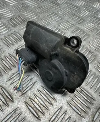 Mercedes-Benz A W176 Intake manifold valve actuator/motor A0009061201 8159093241