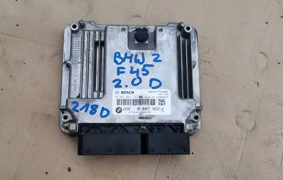 BMW 2 F45 Engine control unit/module 0281032143