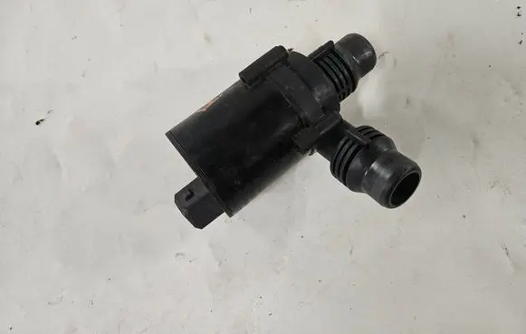 BMW X5 F15 Electric auxiliary coolant/water pump 9197085