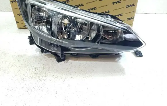 Subaru Impreza V Headlight/headlamp 72L210E 84001FL040