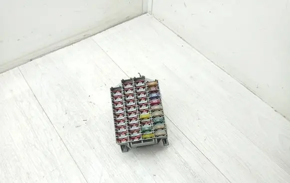 Volvo V70 Fuse box set 9162439