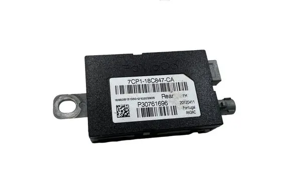 Ford C-MAX II Aerial antenna amplifier 7CP118C847CA 20120411 P30761696