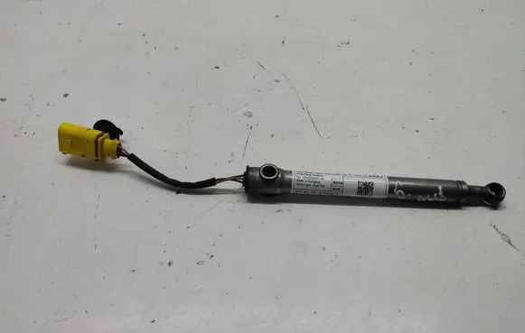 Audi A6 S6 C8 4K Bonnet Pedestrian Airbag Actuator 4K0823823 P1000192 0589P1000192