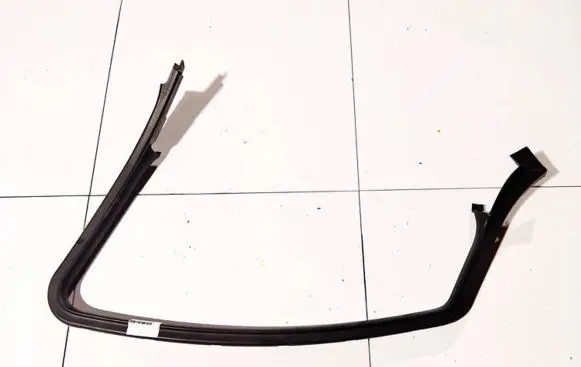 Opel Astra J Other front door trim element 13264850