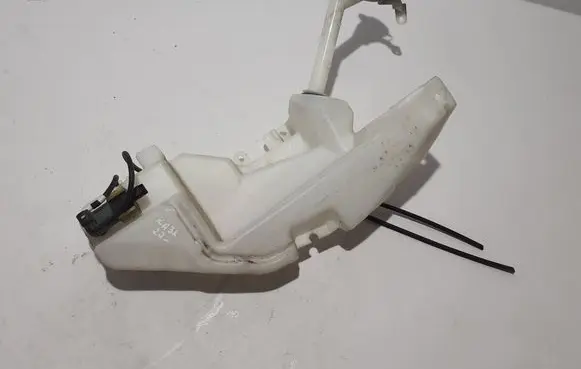 Nissan Qashqai Windshield washer fluid reservoir/tank 28910HV01A
