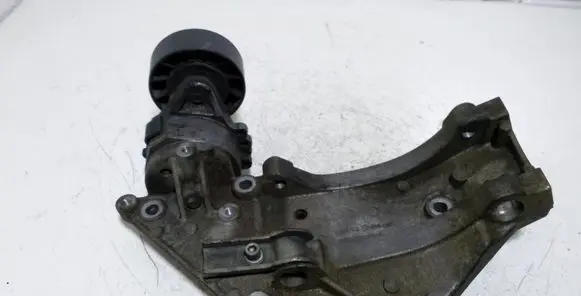 Citroen C4 Grand Picasso Generator/alternator bracket 9682367380