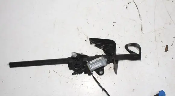 Mercedes-Benz C W205 Seat belt adjustment motor A2058600282