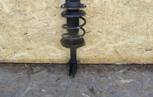 Subaru Forester SH Front shock absorber with coil spring