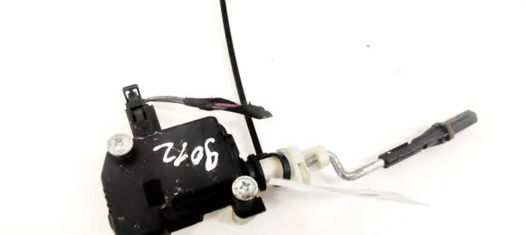 Volkswagen Touran II Central locking motor 1T0810773B