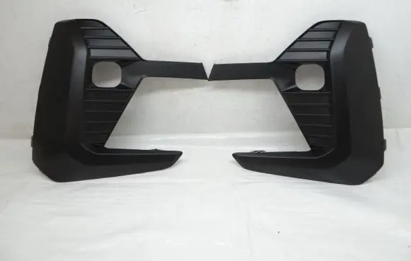 Peugeot Traveller Front fog light trim/grill 98493857XT