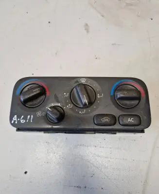 Volvo S70 V70 V70 XC Climate control unit 9171443 9400802