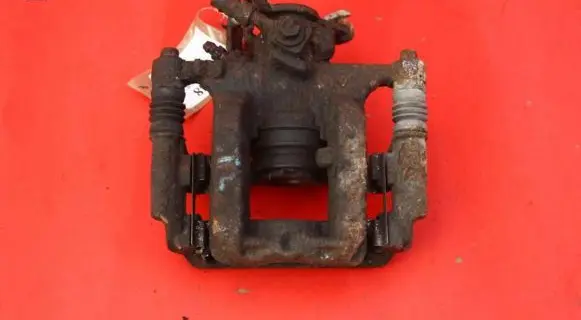 Chevrolet Cruze Rear brake caliper