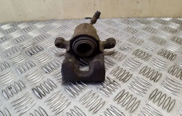 Suzuki Grand Vitara II Rear brake caliper