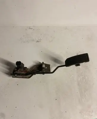 Nissan X-Trail T30 Accelerator throttle pedal 18919AM810