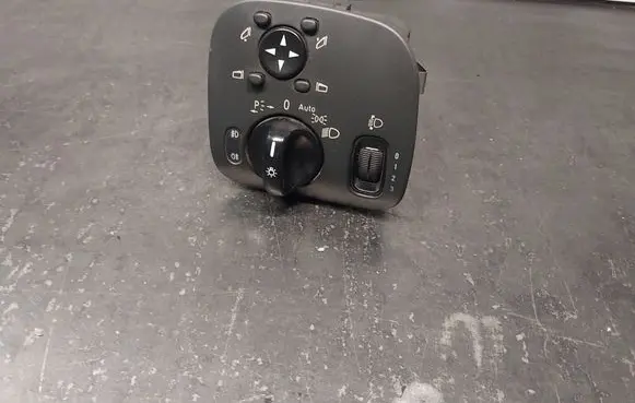 Mercedes-Benz C W203 Light switch A2035450404