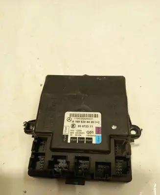 Mercedes-Benz A W169 Door control unit/module A1698204426 05072311