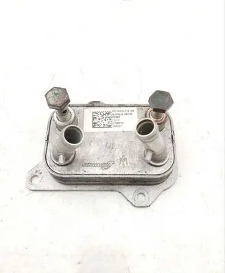 Maserati Levante Power steering radiator 670031618