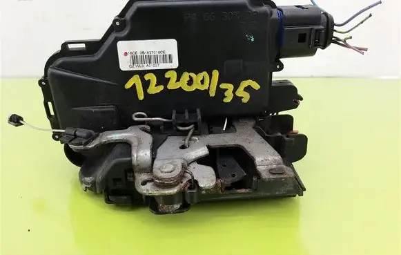 Skoda Roomster (5J) Front door lock 3B1837016CE