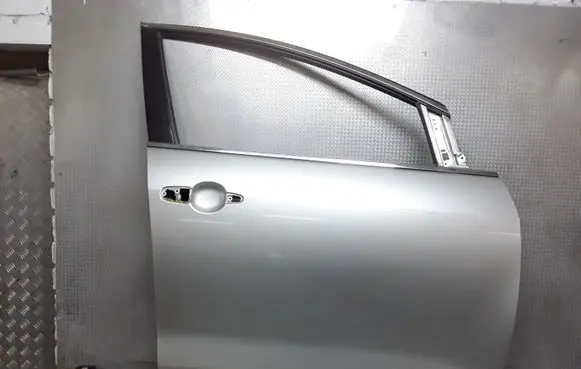 Mazda CX-7 Front door