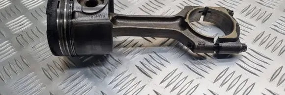 Opel Vectra C Piston with connecting rod