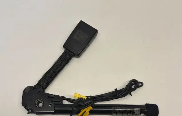 Mercedes-Benz E W211 Front seatbelt buckle A2118602069 19022007 615005800A