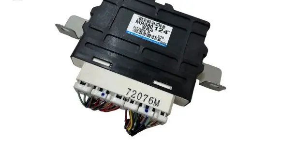 Mitsubishi Pajero Other control units/modules MR580124 X4T72076M