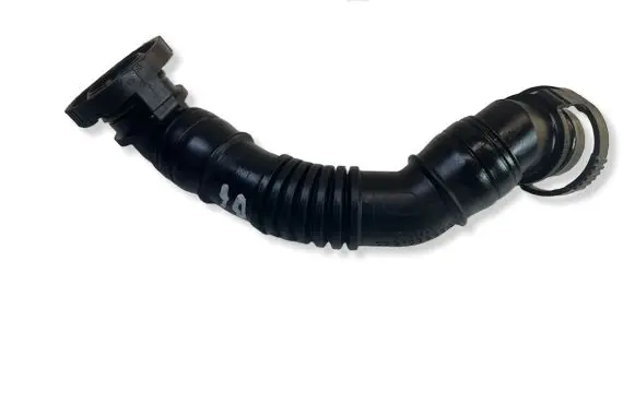 Volkswagen PASSAT B6 Breather hose/pipe 03G103493D