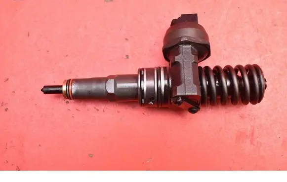 Skoda Octavia Mk2 (1Z) Fuel injector 038130073AG