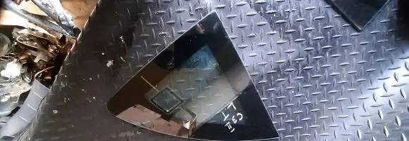 Citroen C3 Rear side window