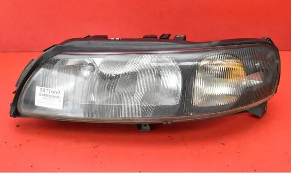 Volvo V70 Headlight/headlamp 