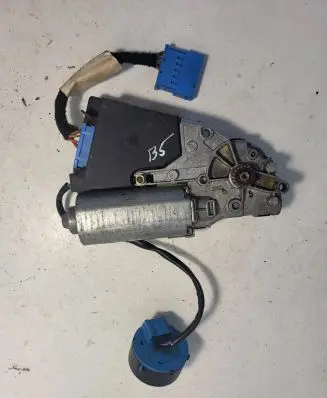 Volkswagen Golf IV Sunroof motor/actuator 1J6959591 843866561