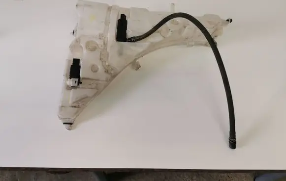 BMW X5 F15 Windshield washer fluid reservoir/tank 19249710