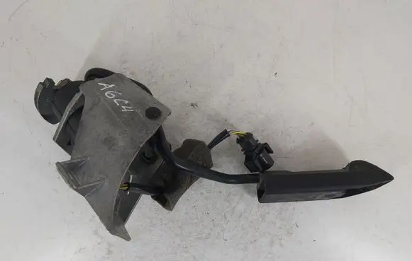Audi A6 S6 C4 4A Accelerator throttle pedal 0205001032 4A1721507K 4A1721653