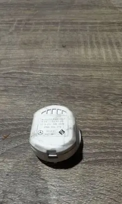 Mercedes-Benz E W211 Interior temperature sensor 2941000378