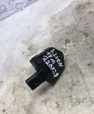 Seat Leon (5F) Mass air flow meter 52056005