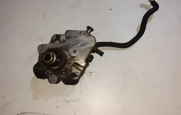 Mercedes-Benz B W245 Fuel injection high pressure pump A6400700701