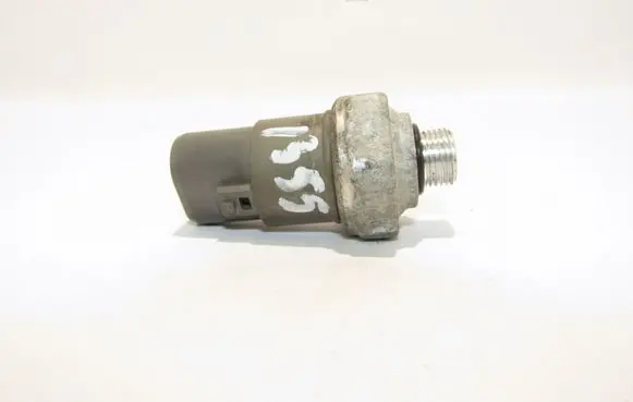 Toyota Avensis Verso Oil pressure sensor 