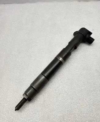 Mercedes-Benz E W212 Fuel injector A6510704987 1409400407883