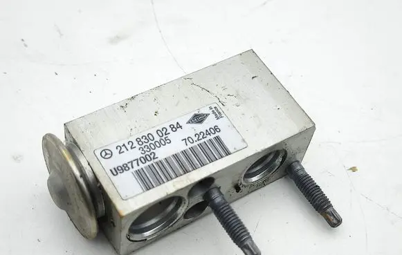 Air conditioning (A/C) expansion valve