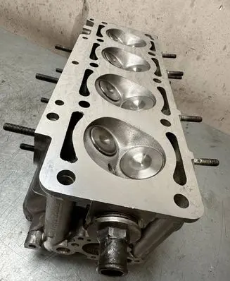 BMW 2 114 E6 E10 E20 Engine head 1268566