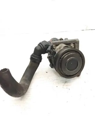 Opel Astra J Water pump 55488479