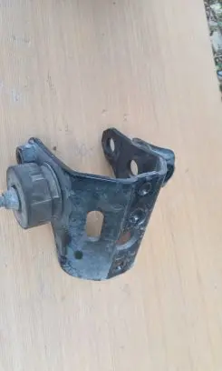 Lexus CT 200H Gearbox mount