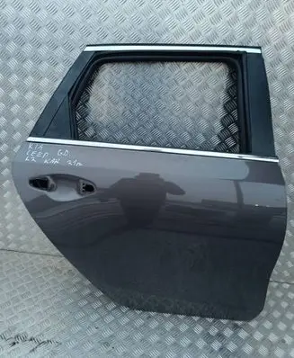 KIA Ceed Rear door