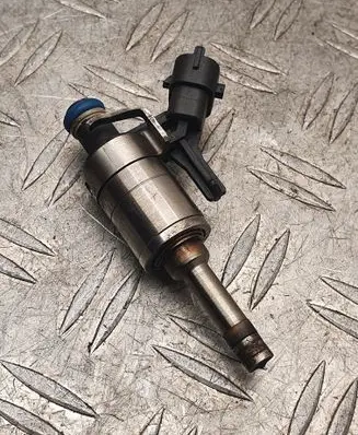 Mini One - Cooper Coupe R56 Fuel injector 0261500029 V7528351