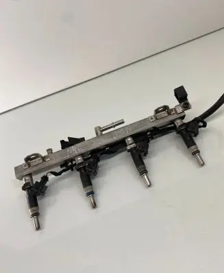 BMW 1 E81 E87 Fuel injectors set 7506158 1302A02479