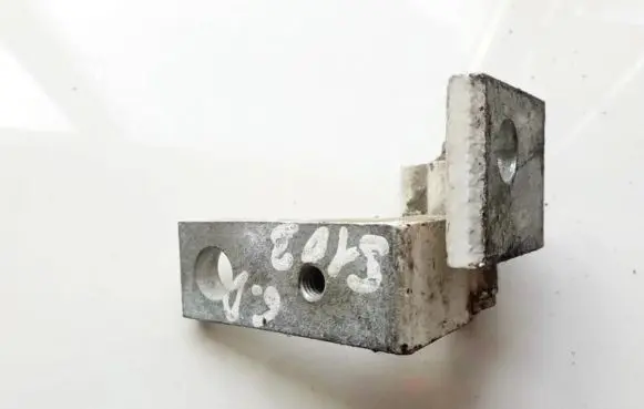 Fiat Panda II Rear door lower hinge