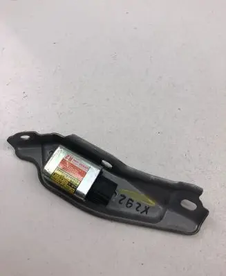 Lexus RX 330 - 350 - 400H Airbag deployment crash/impact sensor 8983330020