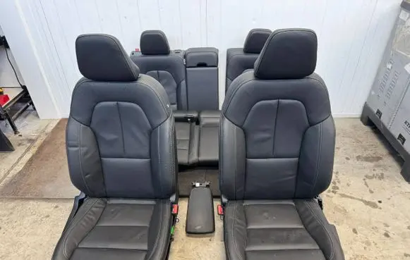 Volvo XC40 Front passenger seat 