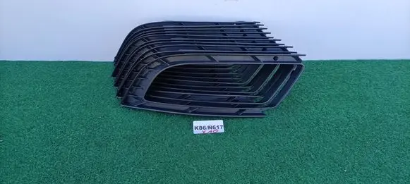 Skoda Superb B6 (3T) Front fog light trim/grill 3T0807682