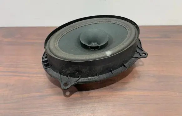 Mitsubishi Outlander IV Front door speaker 281576RA0A